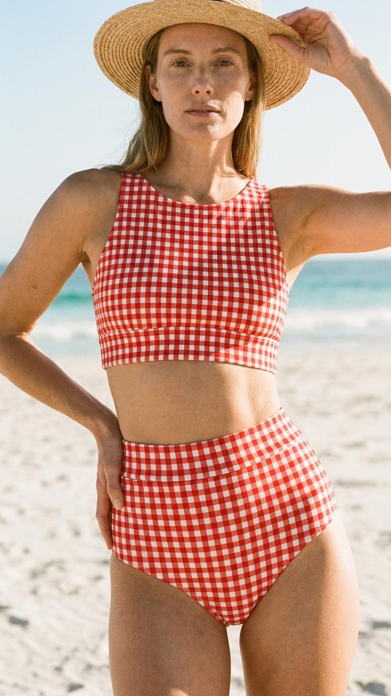 Racerback Bikini: High-Waisted Retro Two-Piece Swimsuit in Red Gingham