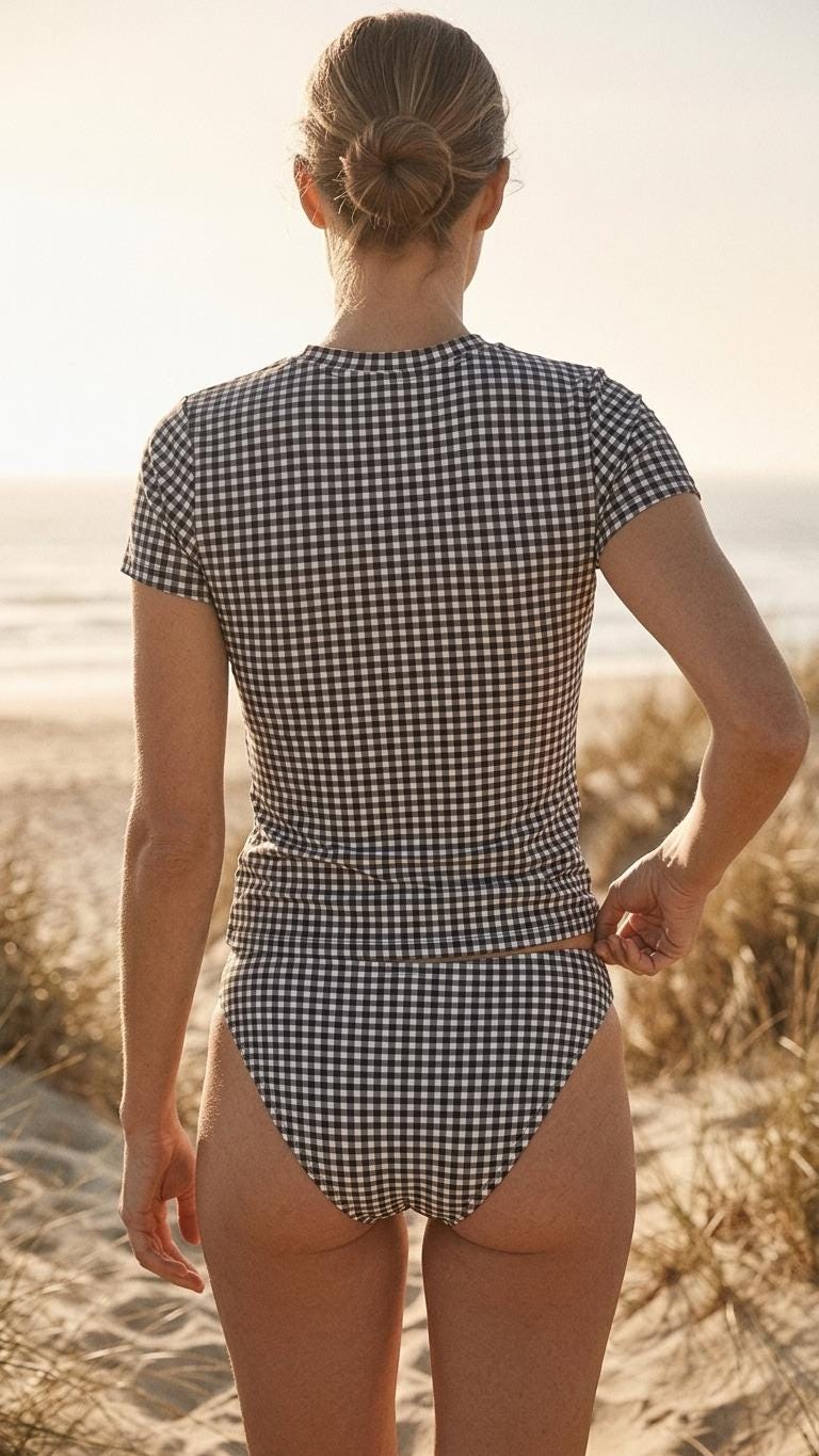 Chic Minimalist Tankini – Stylish Short-Sleeve Rash-Guard Swim-Top & Briefs Swimsuit | Black Gingham