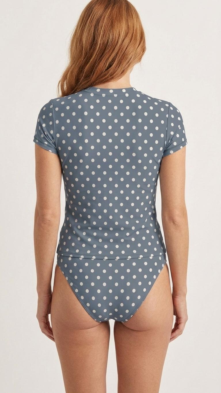 Chic Minimalist Tankini – Stylish Short-Sleeve Rash-Guard Swim-Top & Briefs Swimsuit | Vintage Polka Dot in Blue